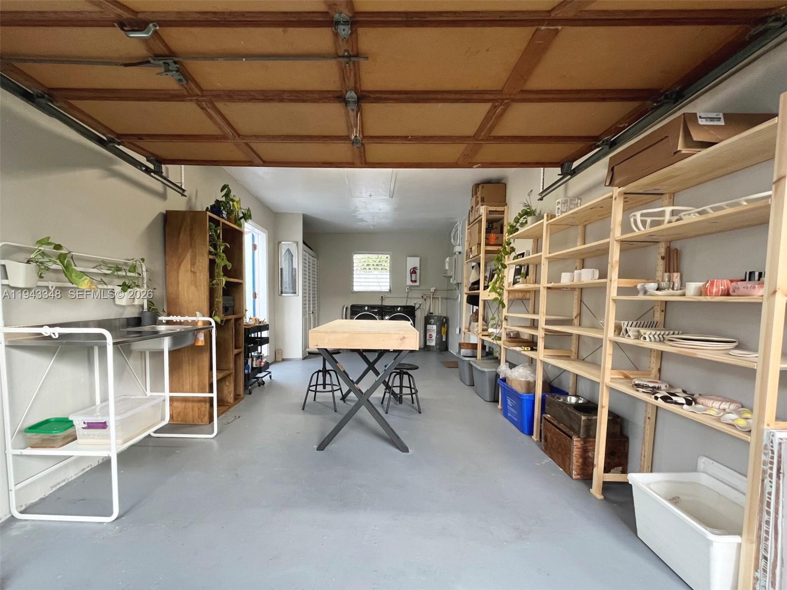 HOLLYWOOD LAKES SECTION - Residential