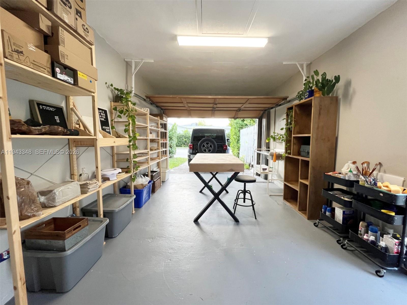 HOLLYWOOD LAKES SECTION - Residential