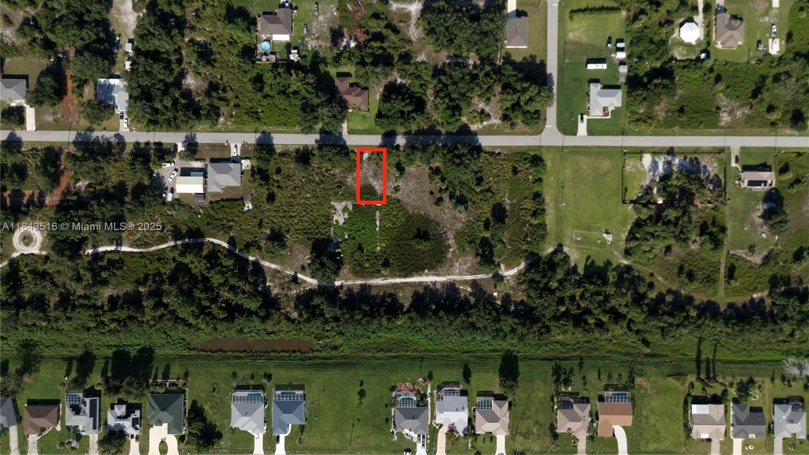 This lot is priced to sell, representing a fantastic investment or the perfect site for your future residence. No HOA fees allowed. Don't miss out on this incredible chance to secure your lot!(Power available)(Flood zoom x!) Close golfing, beaches, and beautiful rivers.