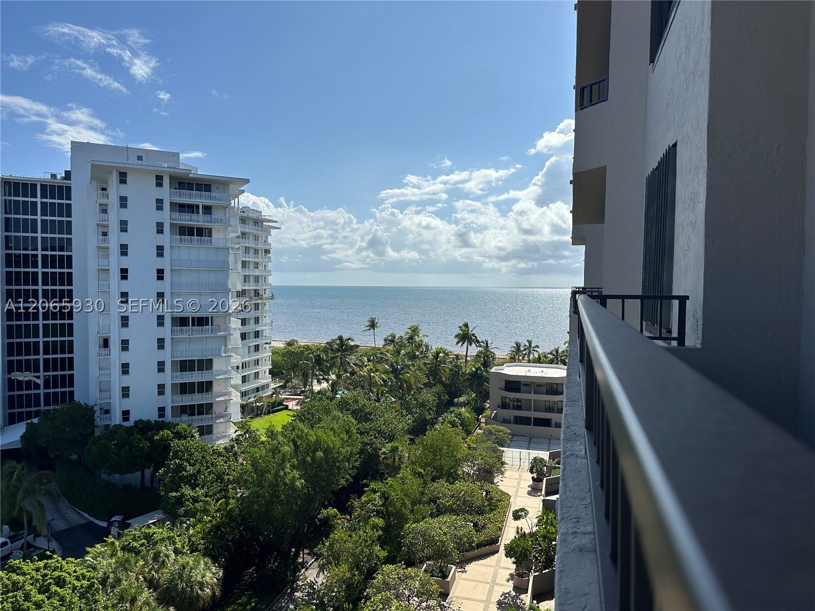 251 Crandon Blvd 931