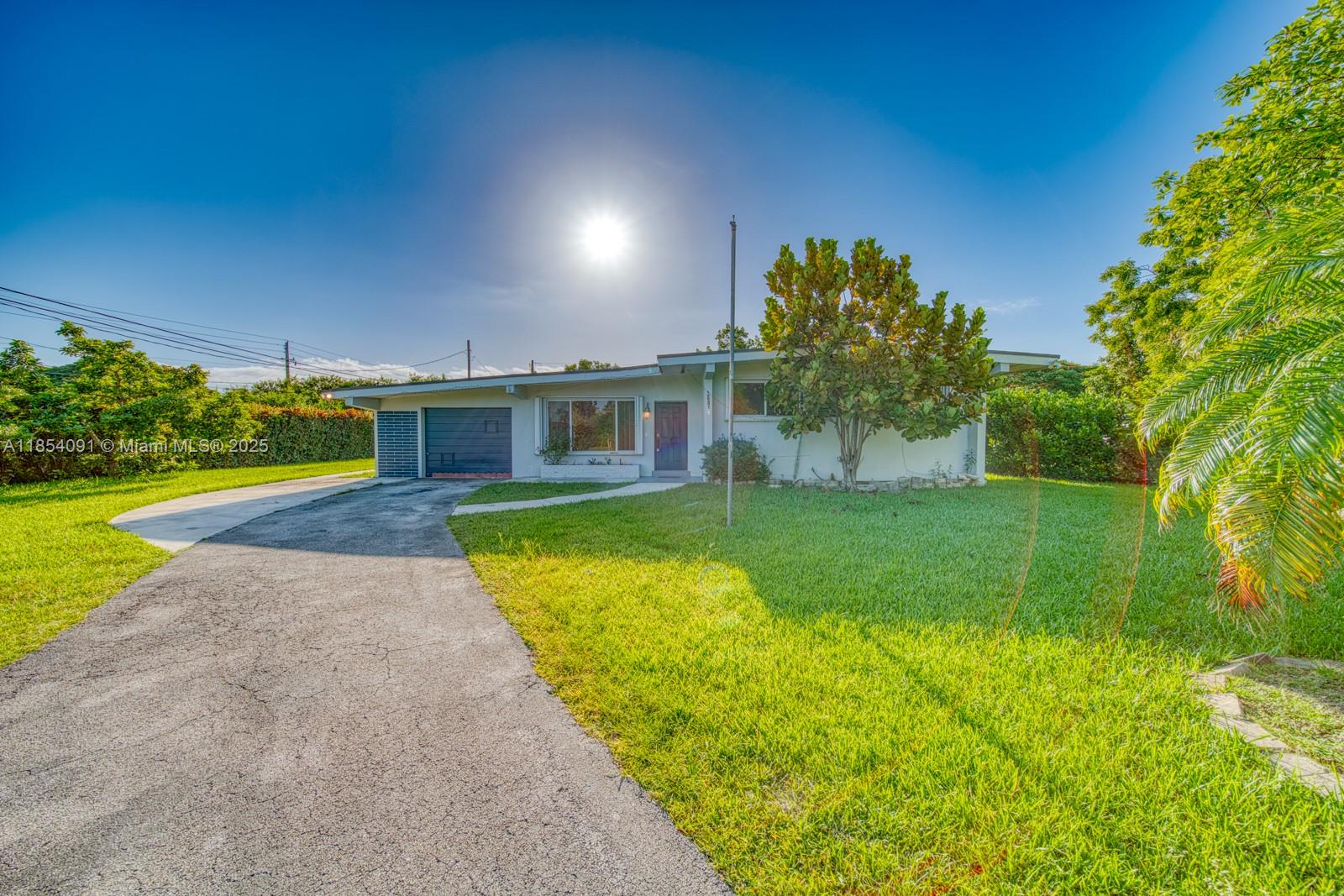 3-Bedroom, 2-Bath Home with Additional ½ Acre Lot Included
Unique opportunity! This well-maintained 3-bedroom, 2-bath home comes with an extra ½ acre lot, offering endless possibilities for expansion, storage, recreational use, or future development (subject to zoning). Plenty of space for RV/boat parking, a guest house, pool, garden, or workshop. Located in a quiet neighborhood with convenient access to schools, shopping, and major roads. A rare find with exceptional potential—don’t miss out!