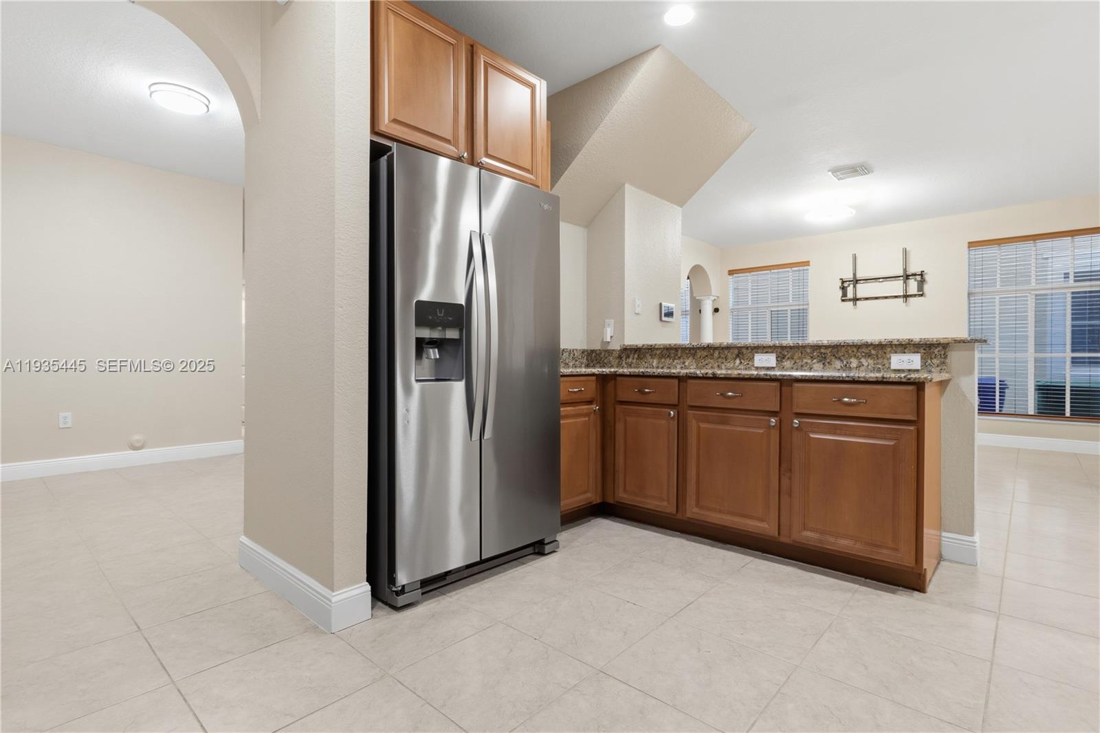 MANDARIN LAKES - Residential