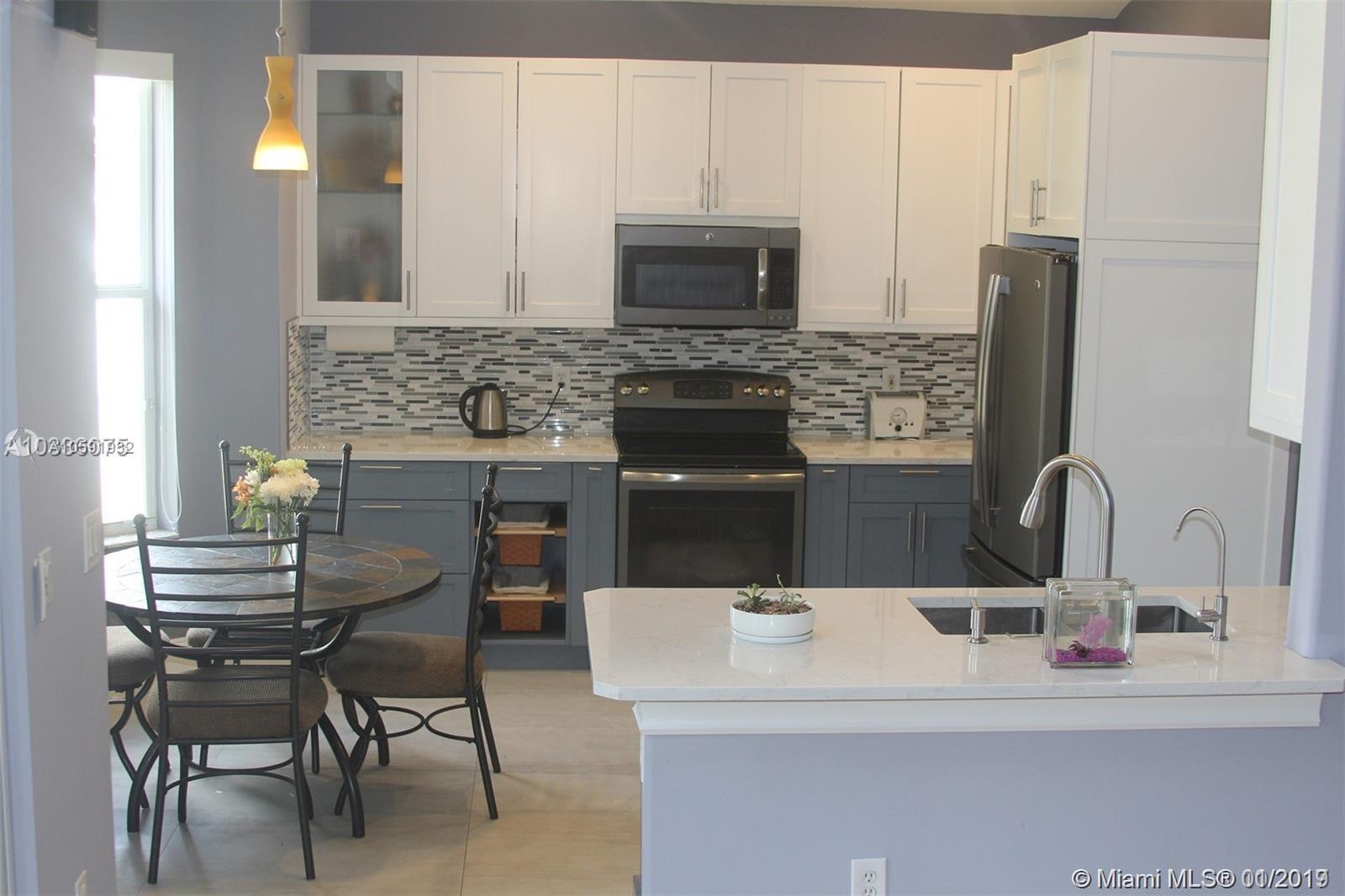 SUNSET LAKES PLAT TWO - Residential Lease