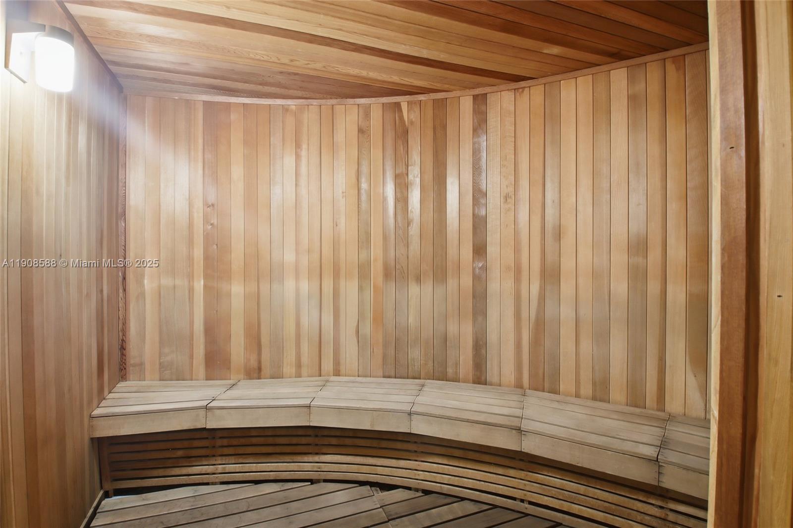 THE COSMOPOLITAN RESIDENC - Residential