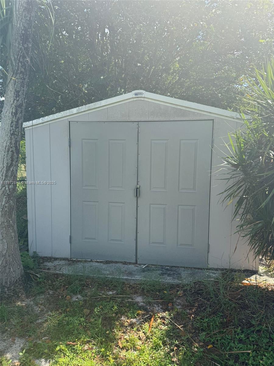 RIVER PARK UNIT 5 - Residential