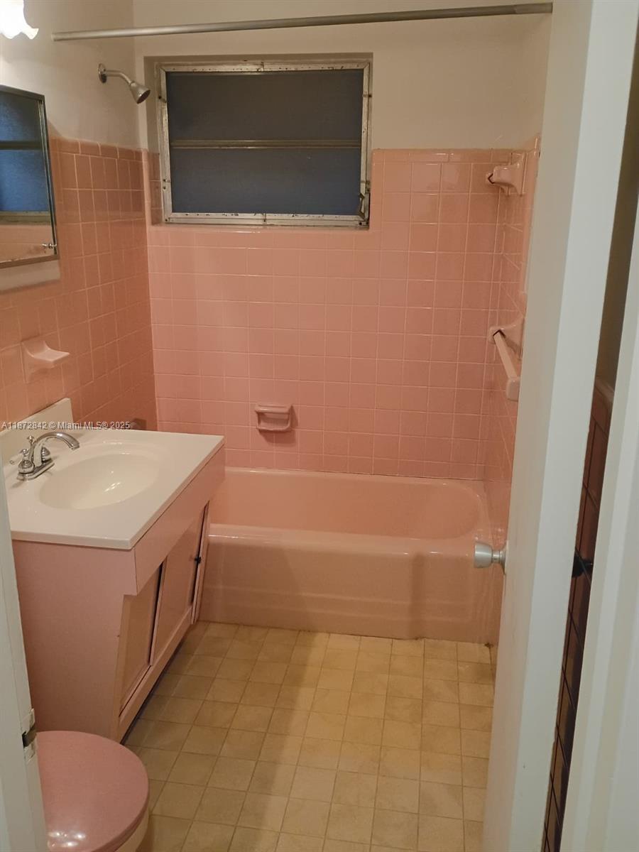 RIVER PARK UNIT 5 - Residential