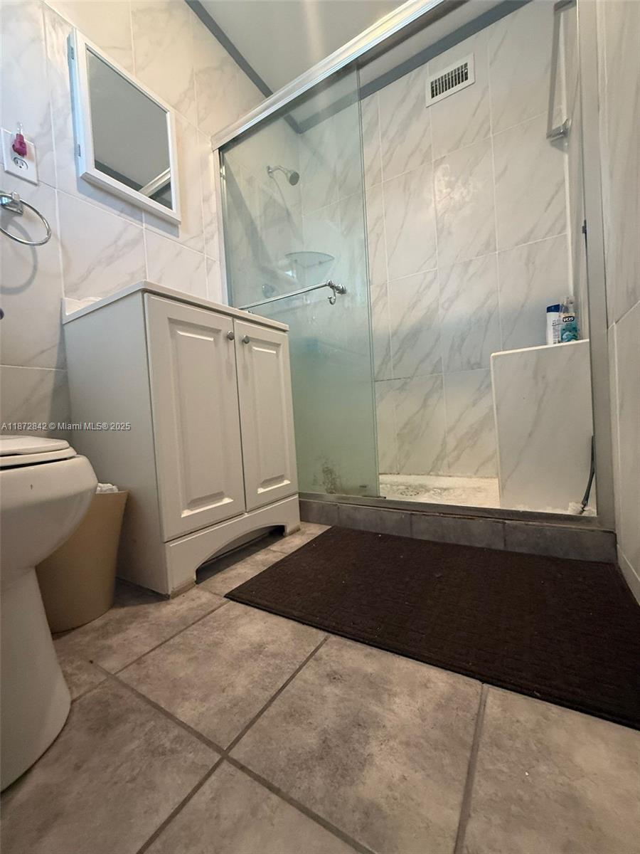 157 NE Prima Vista Blvd