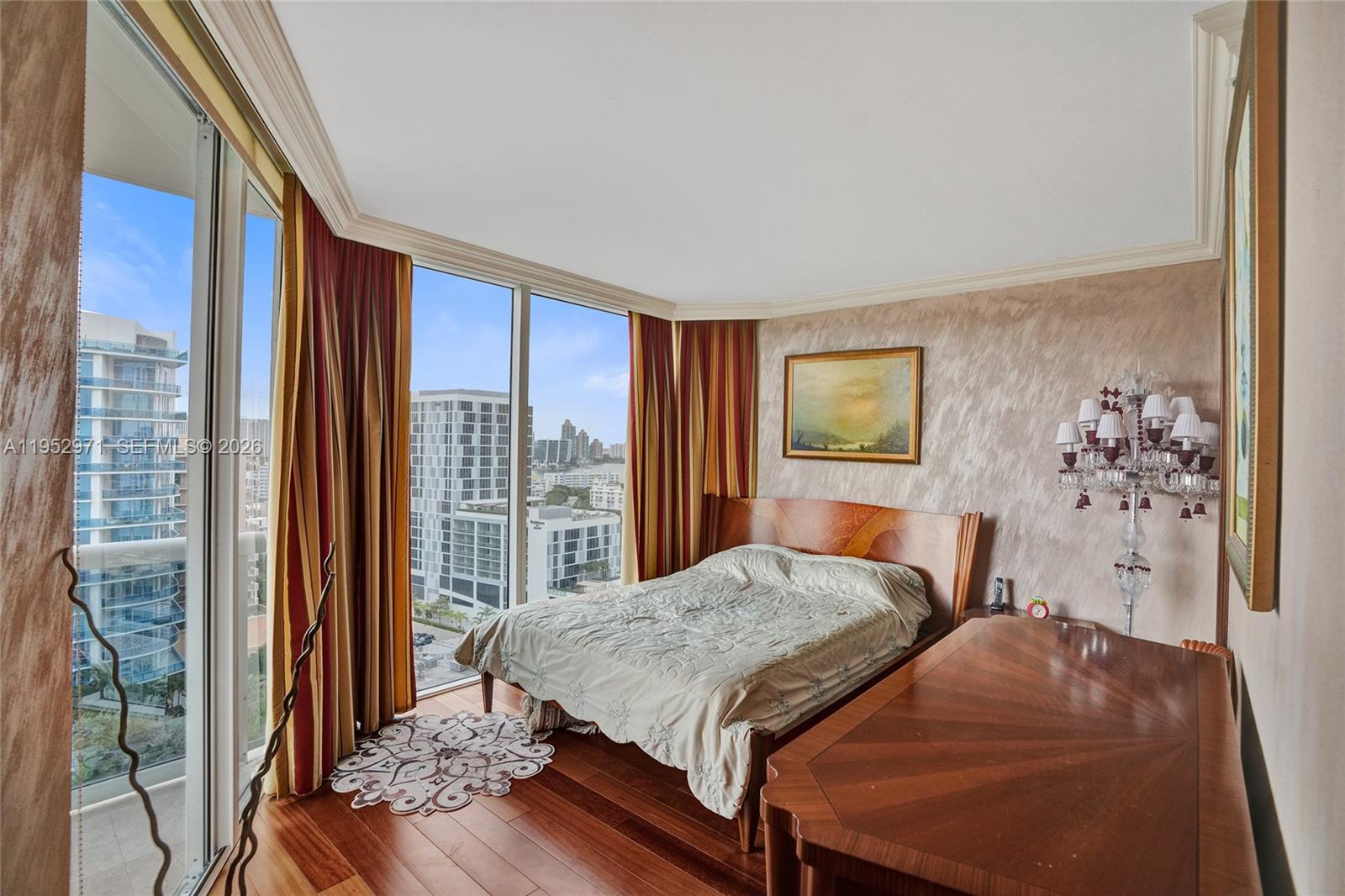 THE PINNACLE CONDO - Residential