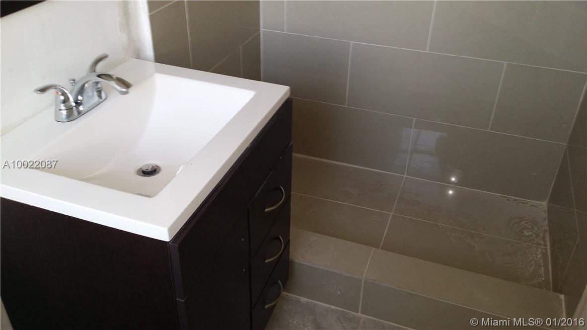 Lloyd Estates 25-47 B - Residential