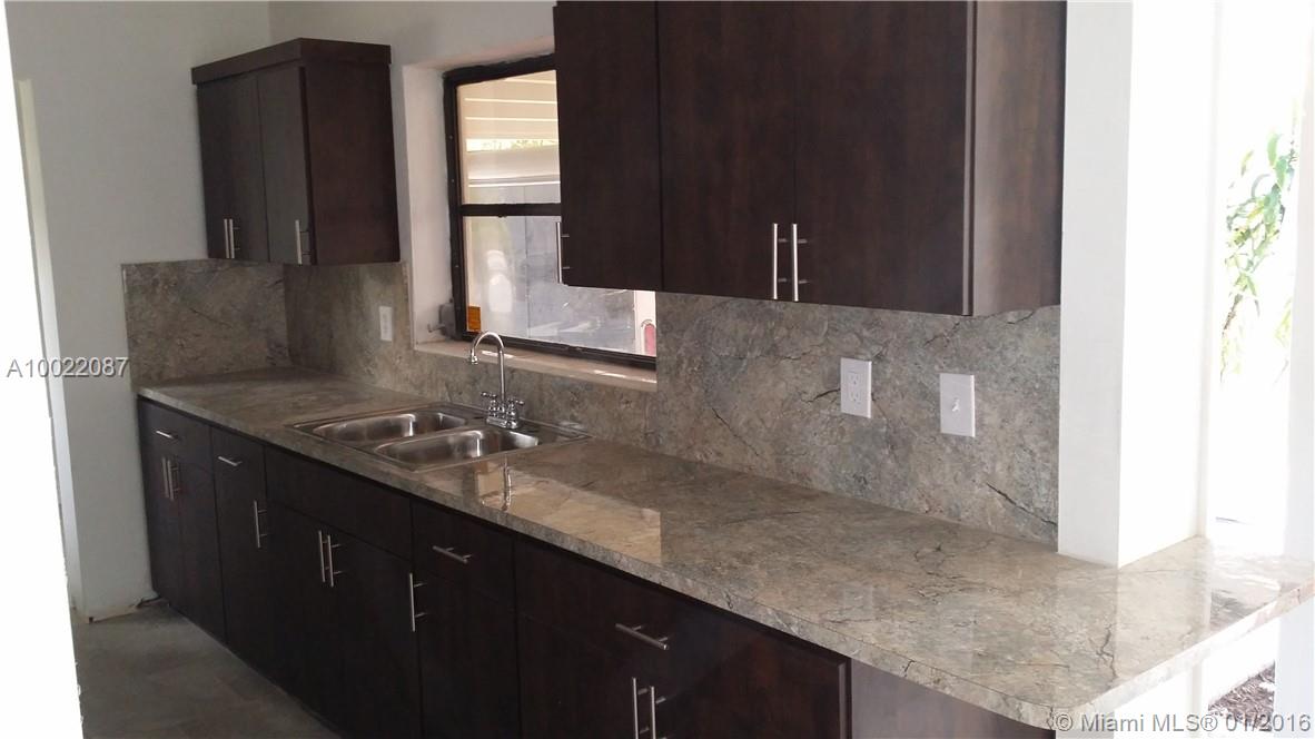 Lloyd Estates 25-47 B - Residential