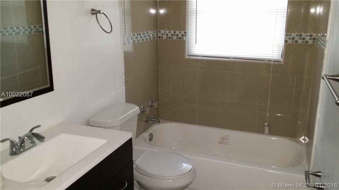 Lloyd Estates 25-47 B - Residential