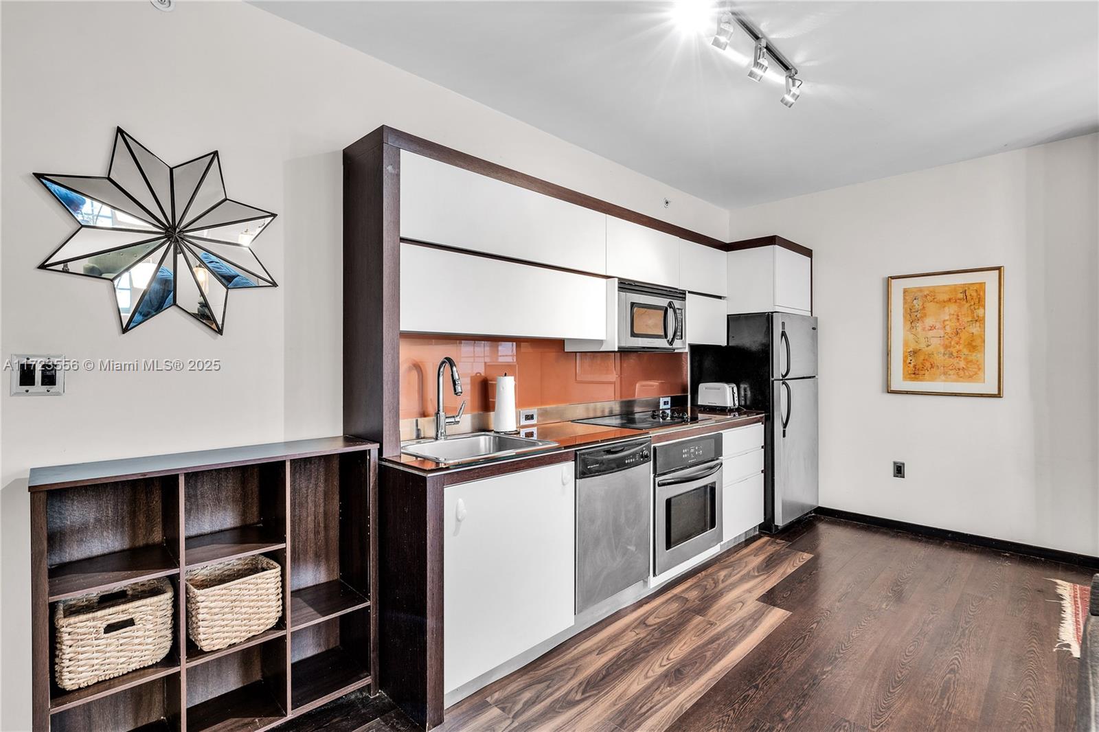 ARTECITY GOVERNOR CONDO - Residential