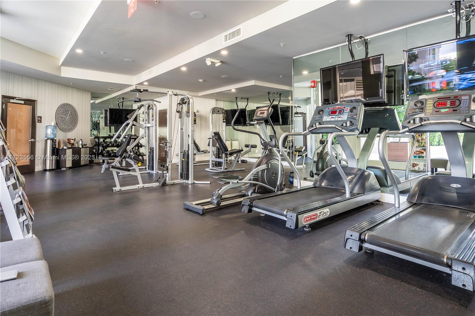 ARTECITY GOVERNOR CONDO - Residential