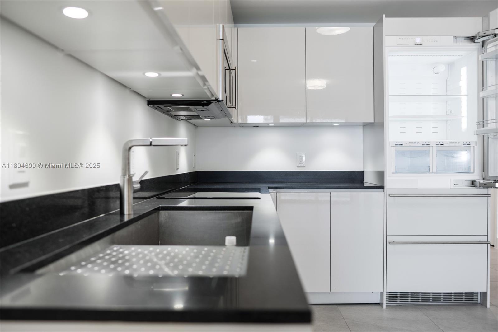 1010 BRICKELL CONDO - Residential