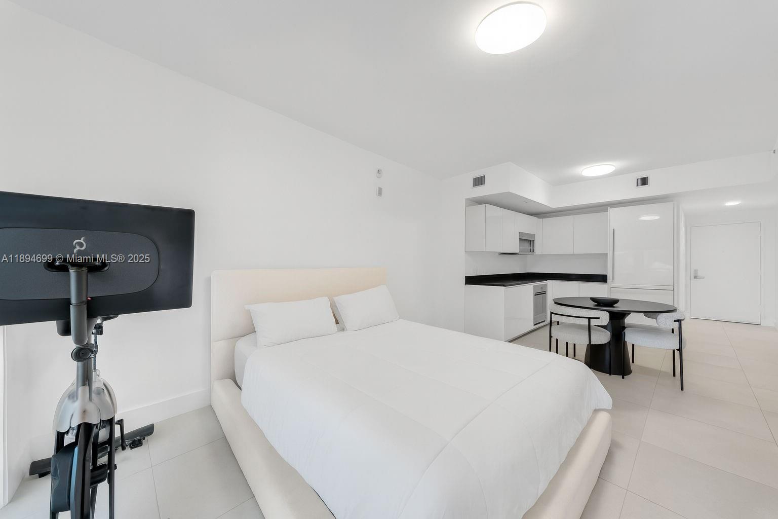 1010 BRICKELL CONDO - Residential