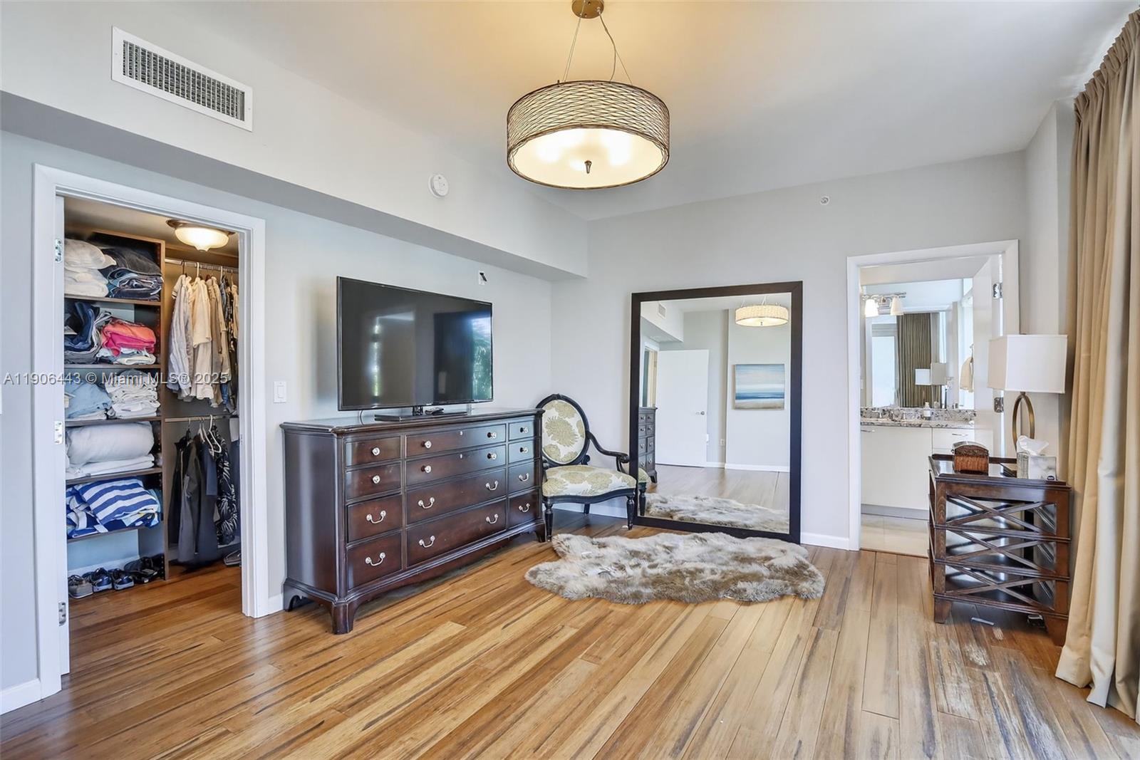 45 HENDRICKS CONDO - Residential