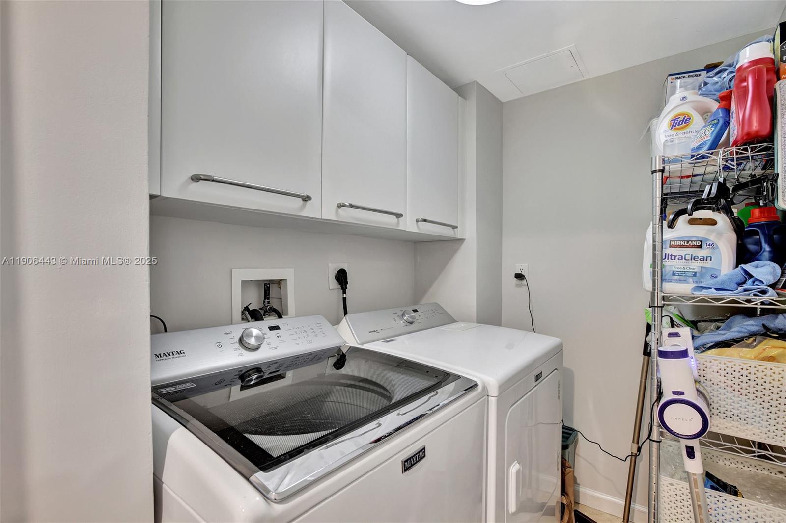 45 HENDRICKS CONDO - Residential