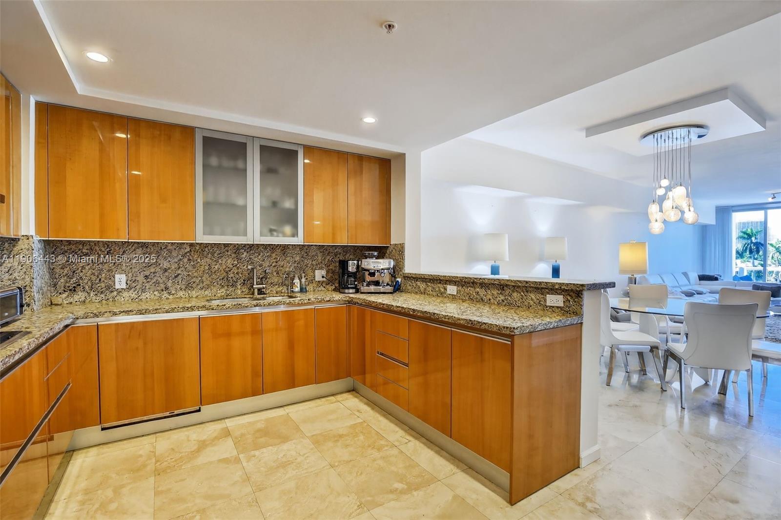 45 HENDRICKS CONDO - Residential