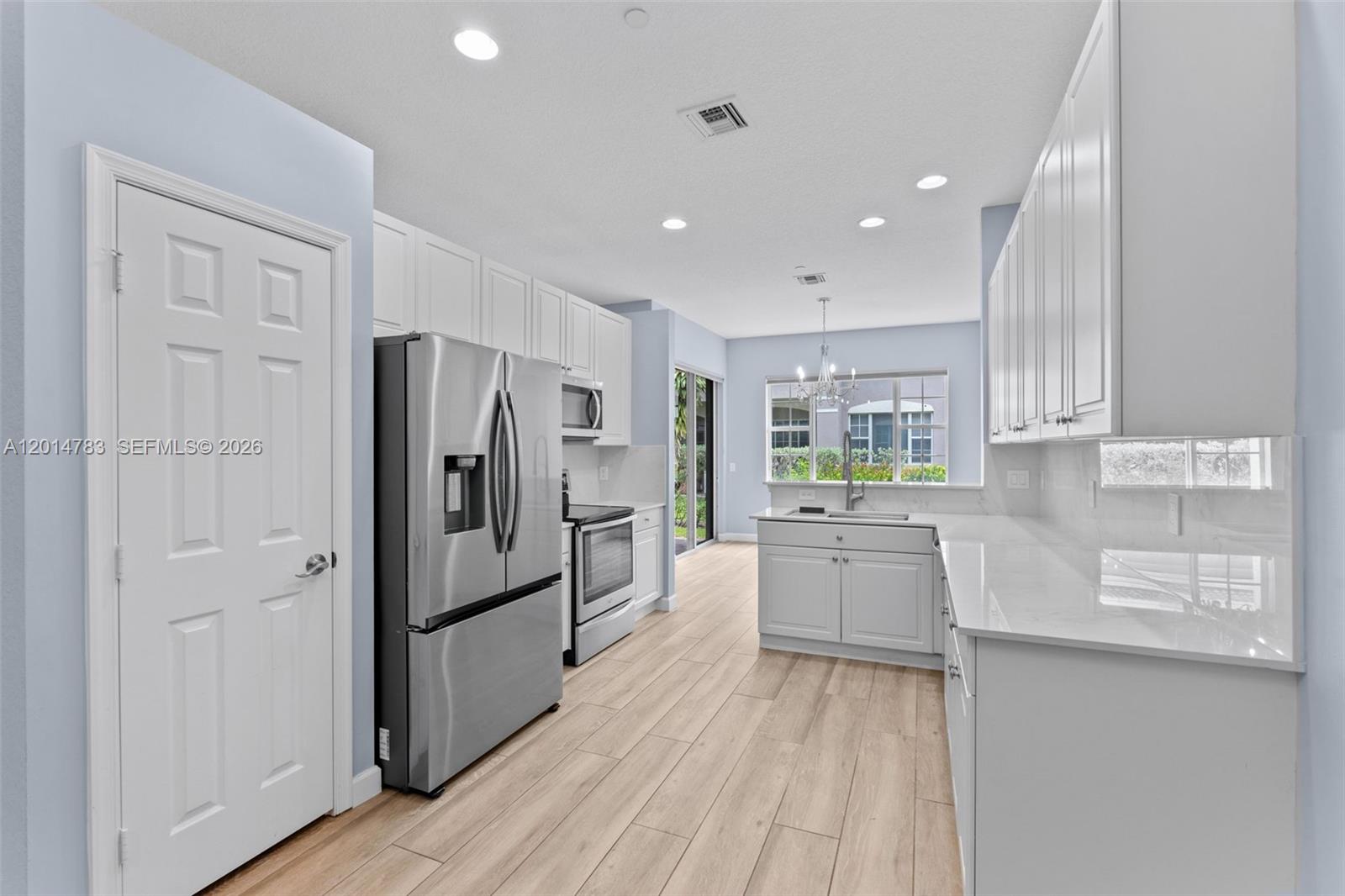 CARRIAGE POINTE TOWNHOMES - Residential