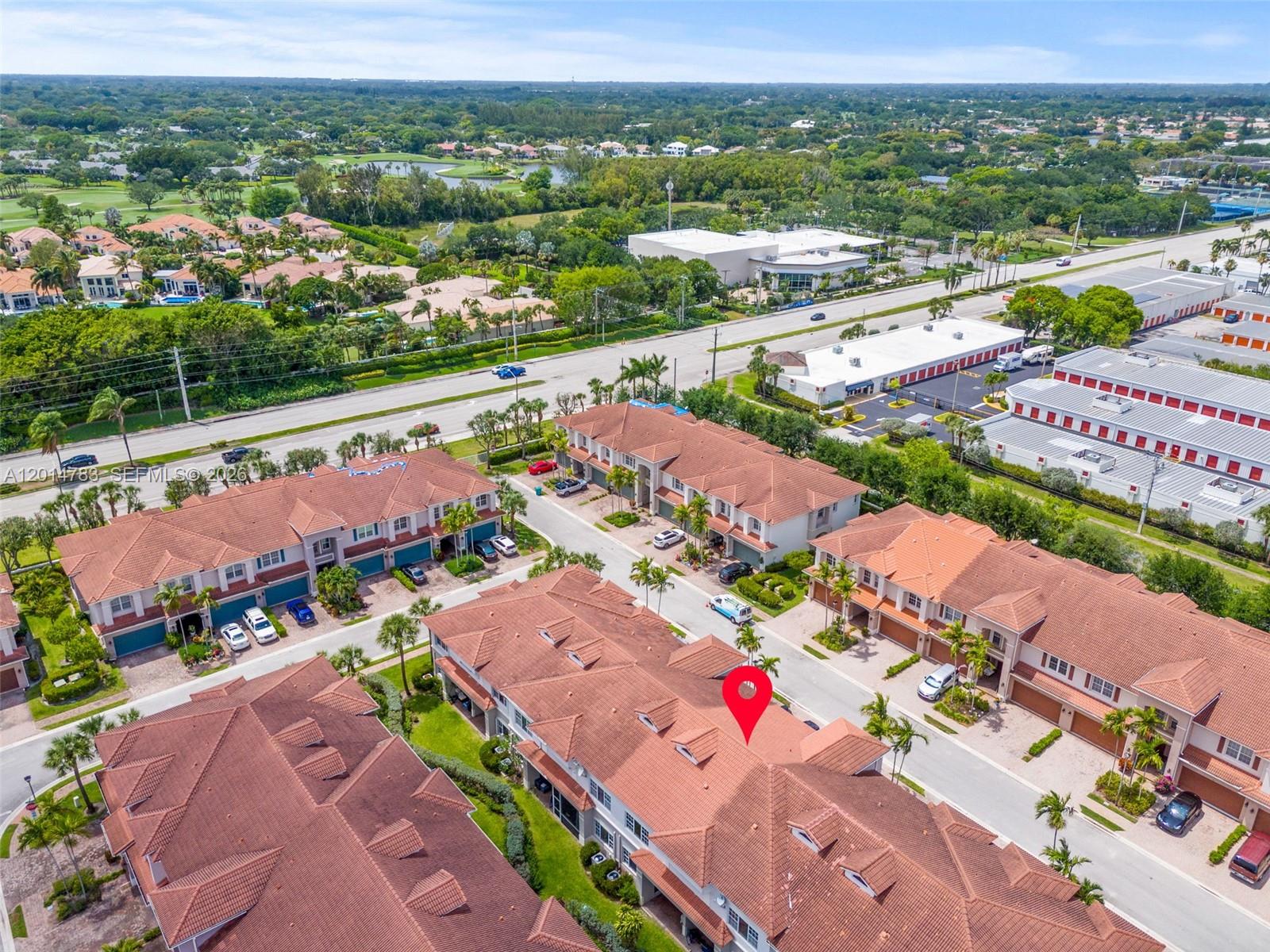 CARRIAGE POINTE TOWNHOMES - Residential