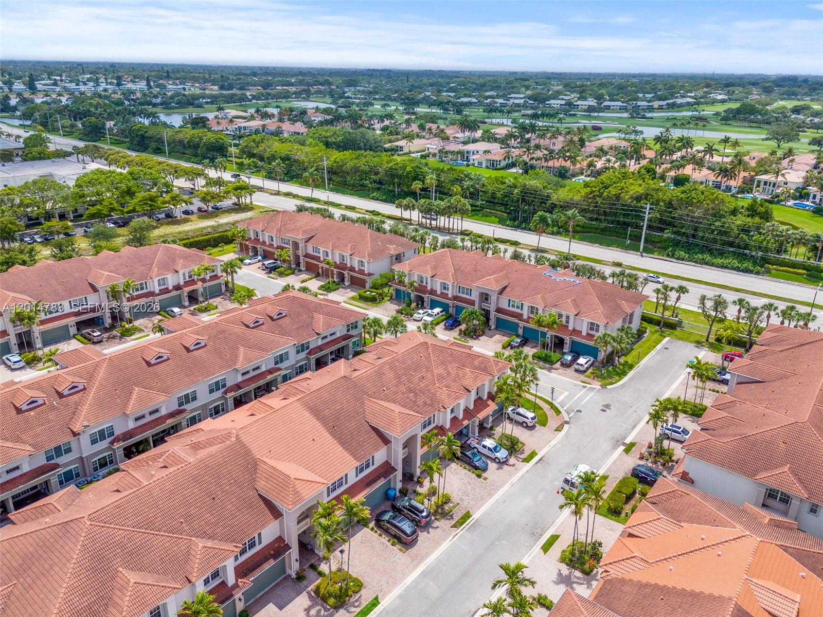 CARRIAGE POINTE TOWNHOMES - Residential