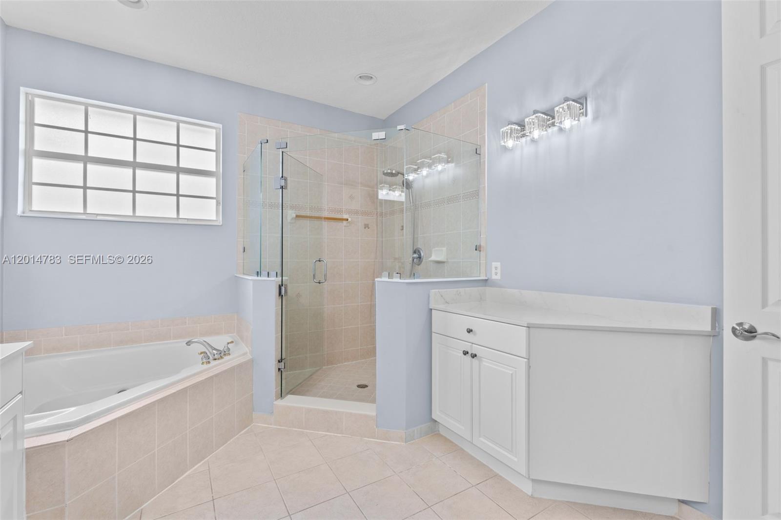 CARRIAGE POINTE TOWNHOMES - Residential
