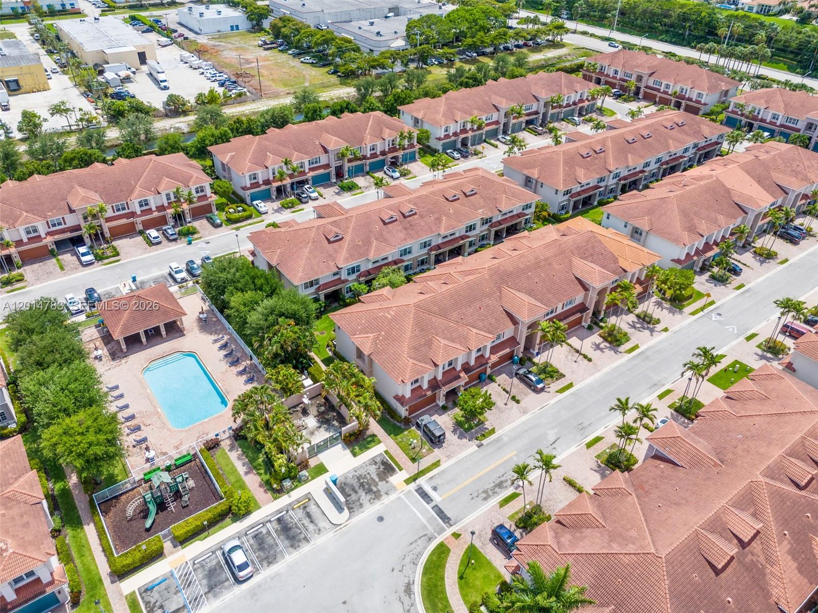 CARRIAGE POINTE TOWNHOMES - Residential