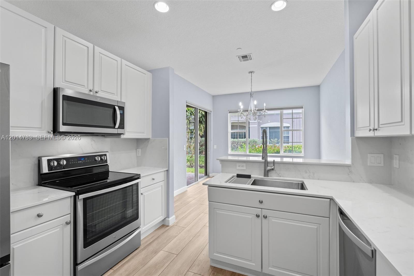 CARRIAGE POINTE TOWNHOMES - Residential