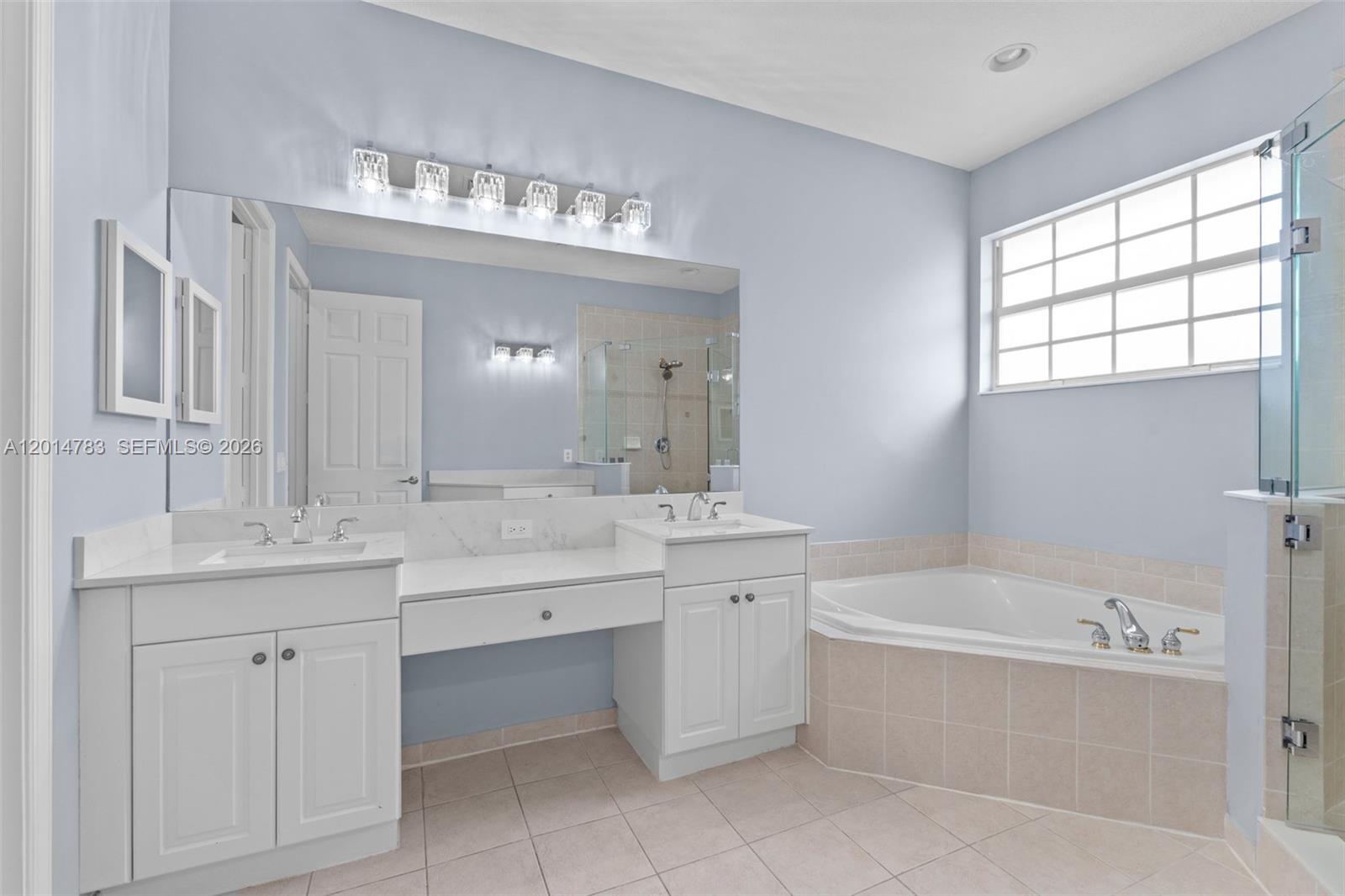 CARRIAGE POINTE TOWNHOMES - Residential