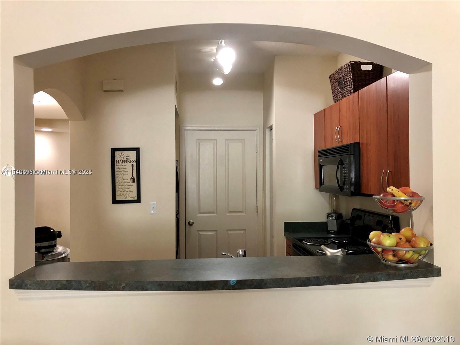 9172 Collins Ave 13
