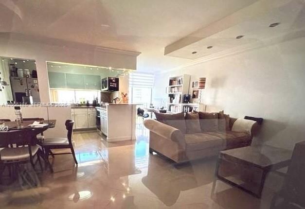PLAZA OF AMERICAS CONDO P - Residential
