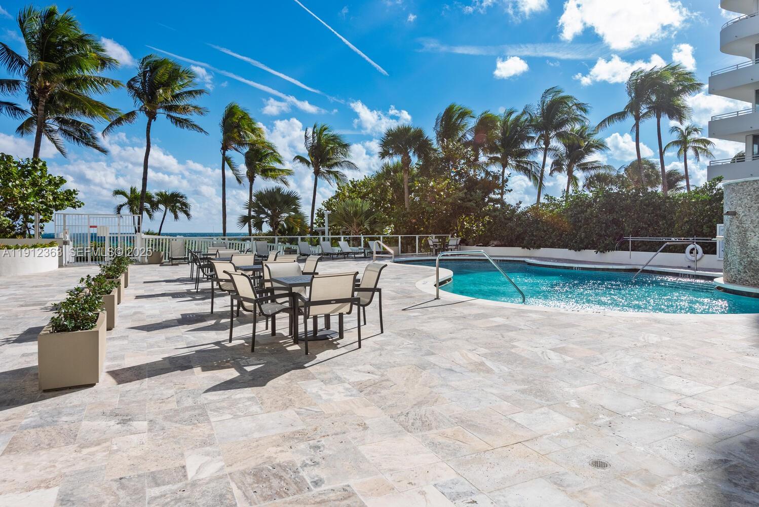 MIRAGE CONDO - Residential