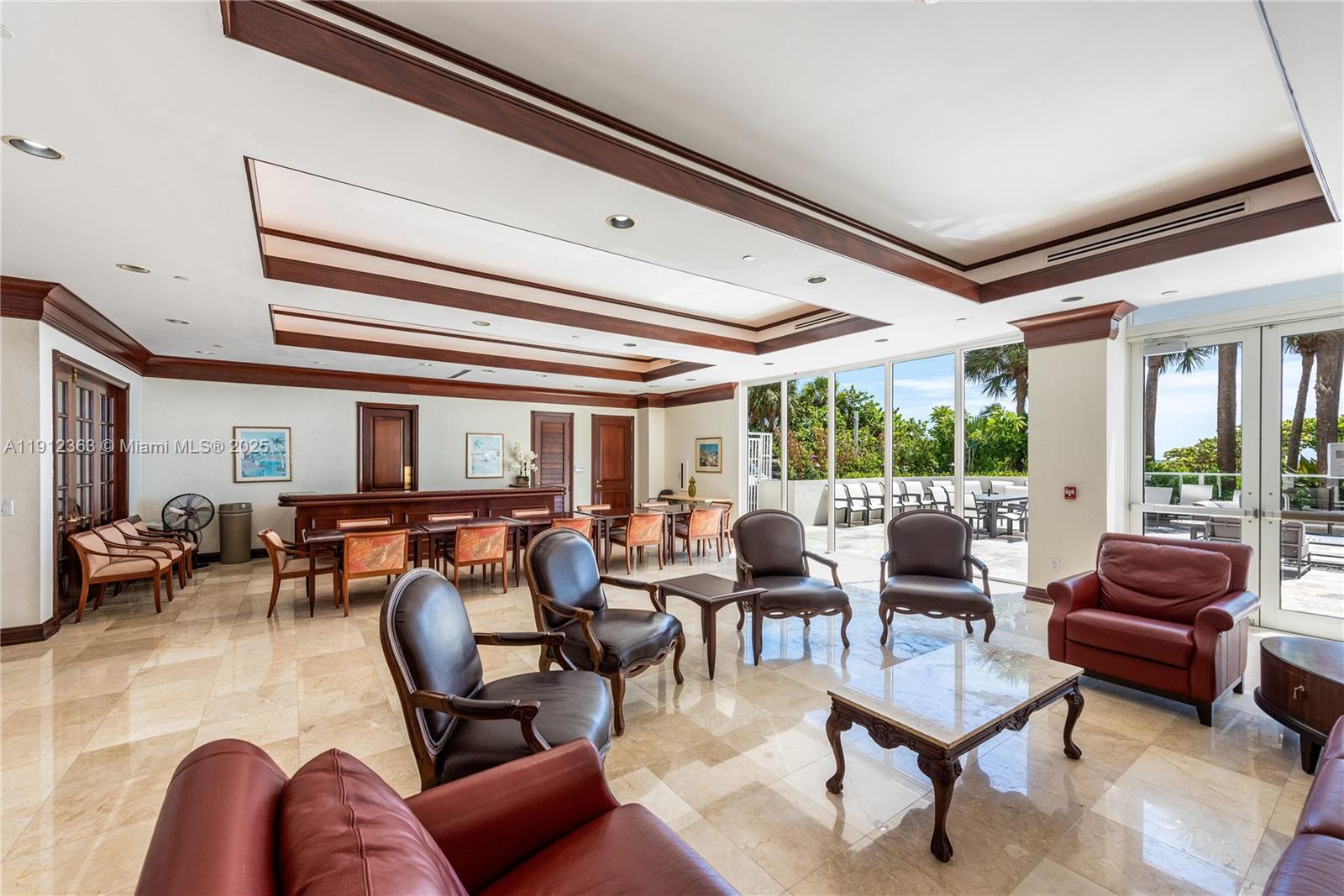 MIRAGE CONDO - Residential