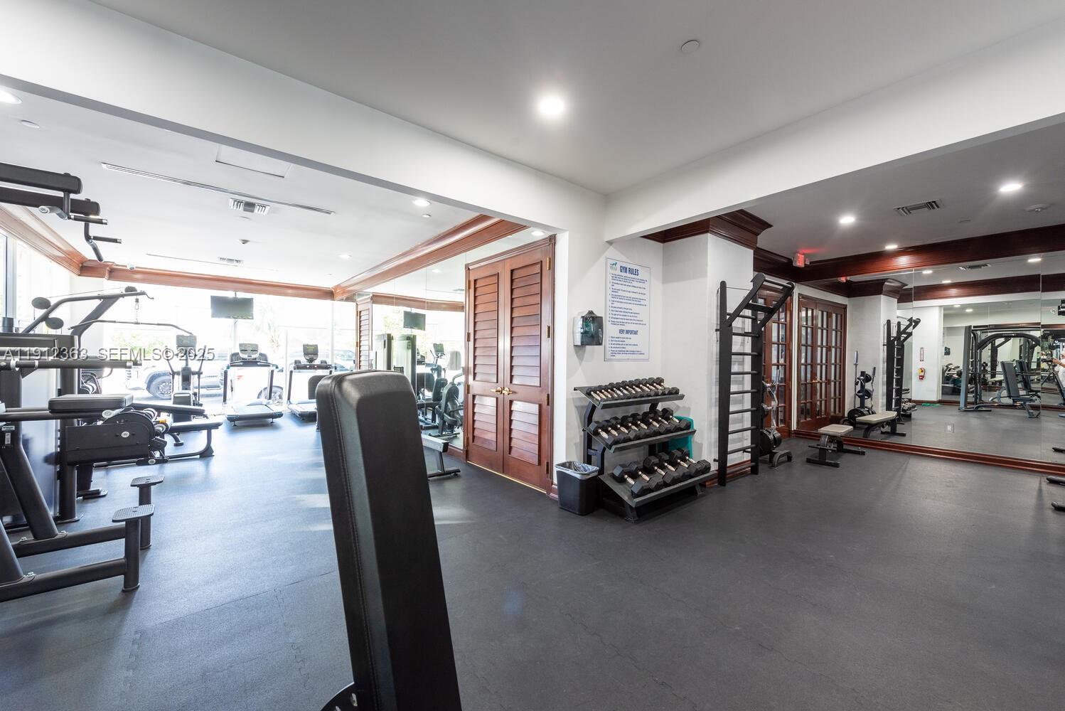 MIRAGE CONDO - Residential