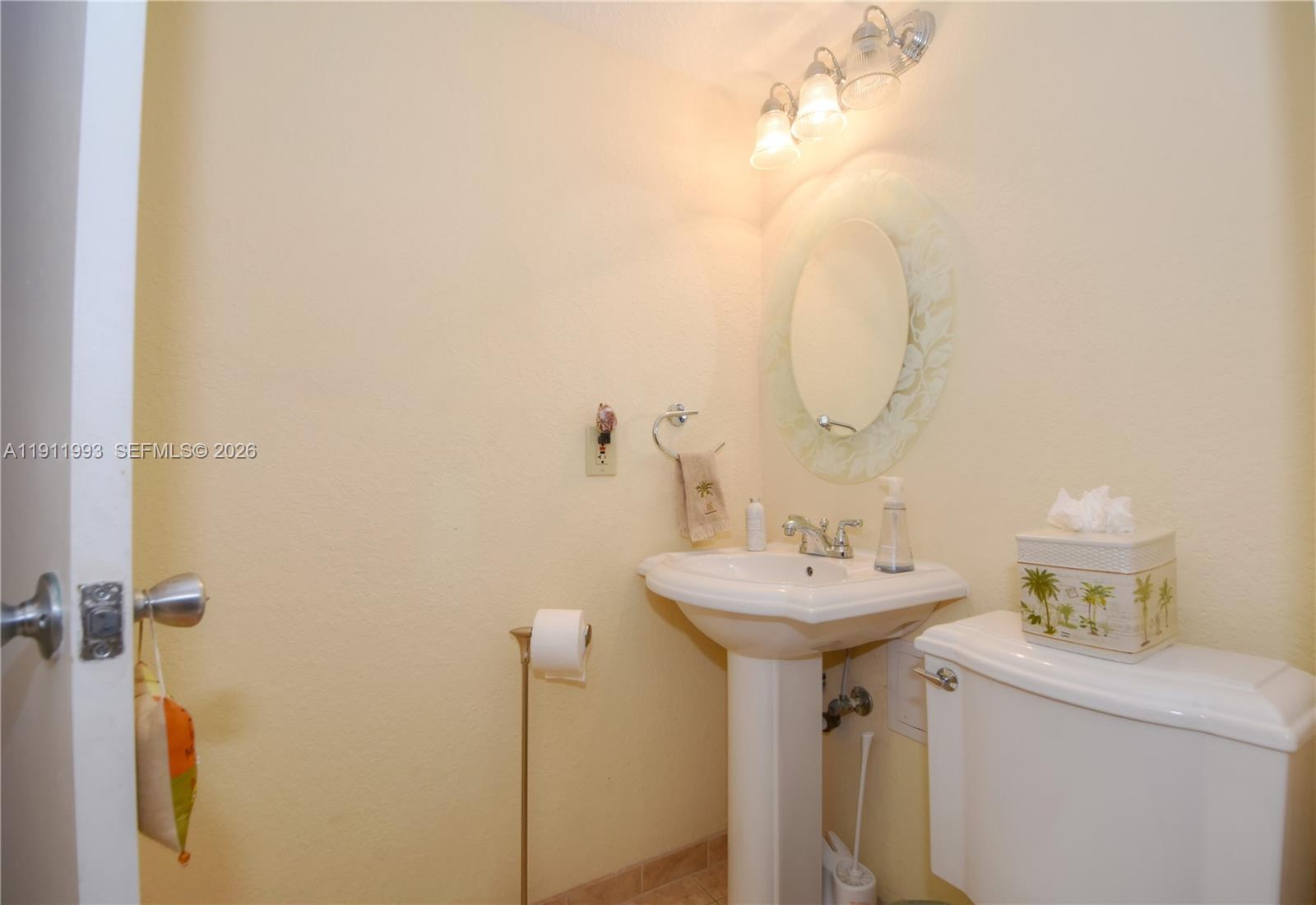 TOWNHOUSES OF HIGHLAND BE - Residential