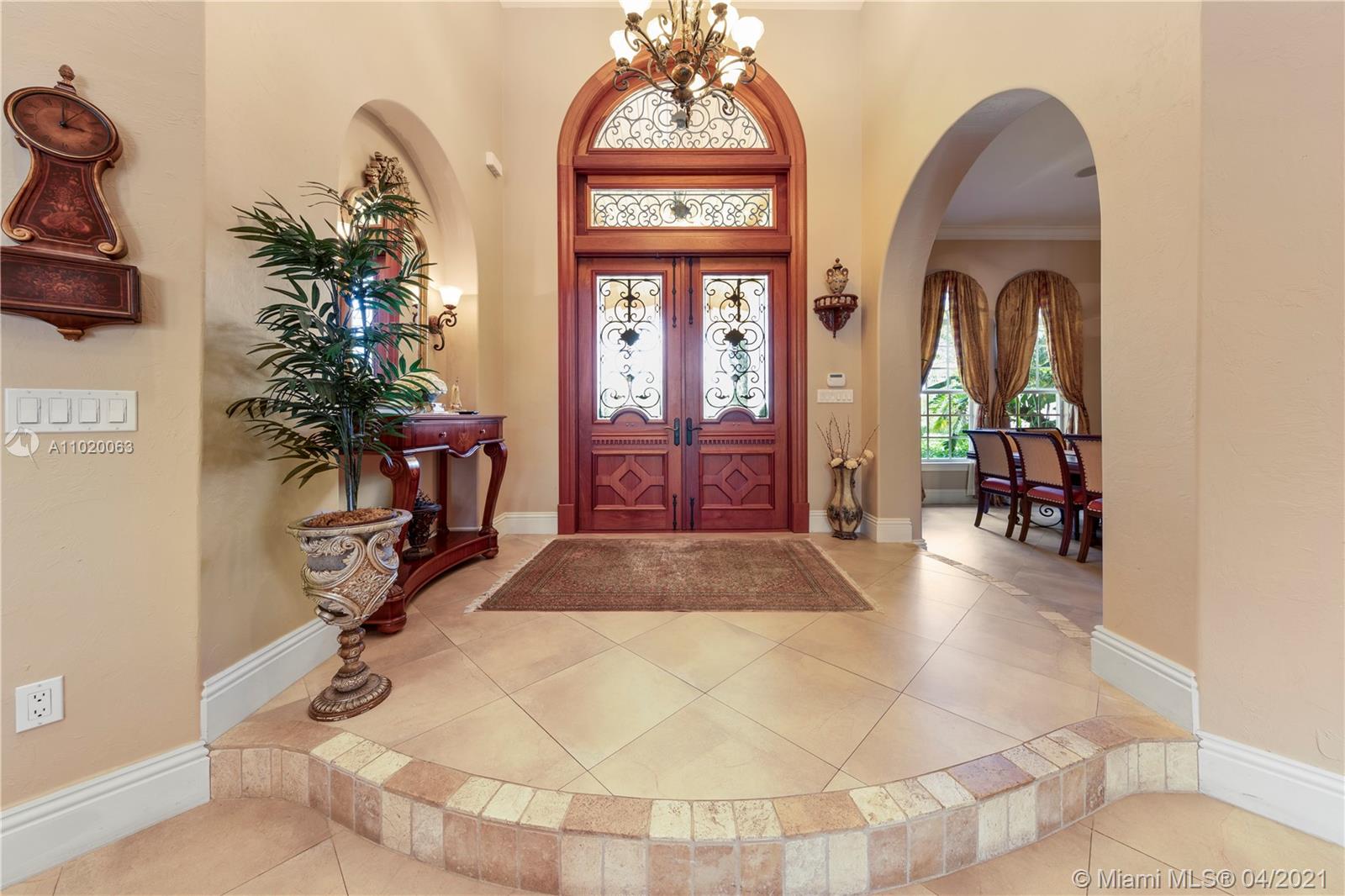 10 ACRES OF LUXURY - Residential