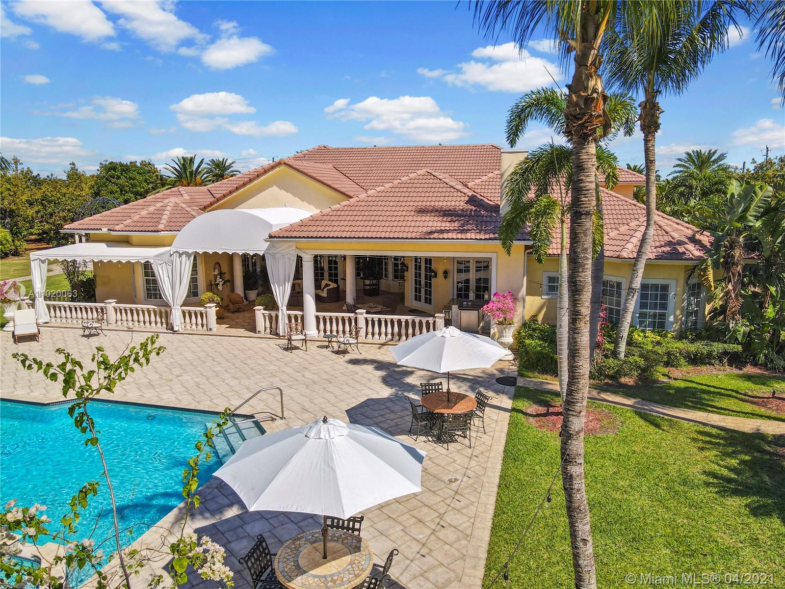 10 ACRES OF LUXURY - Residential