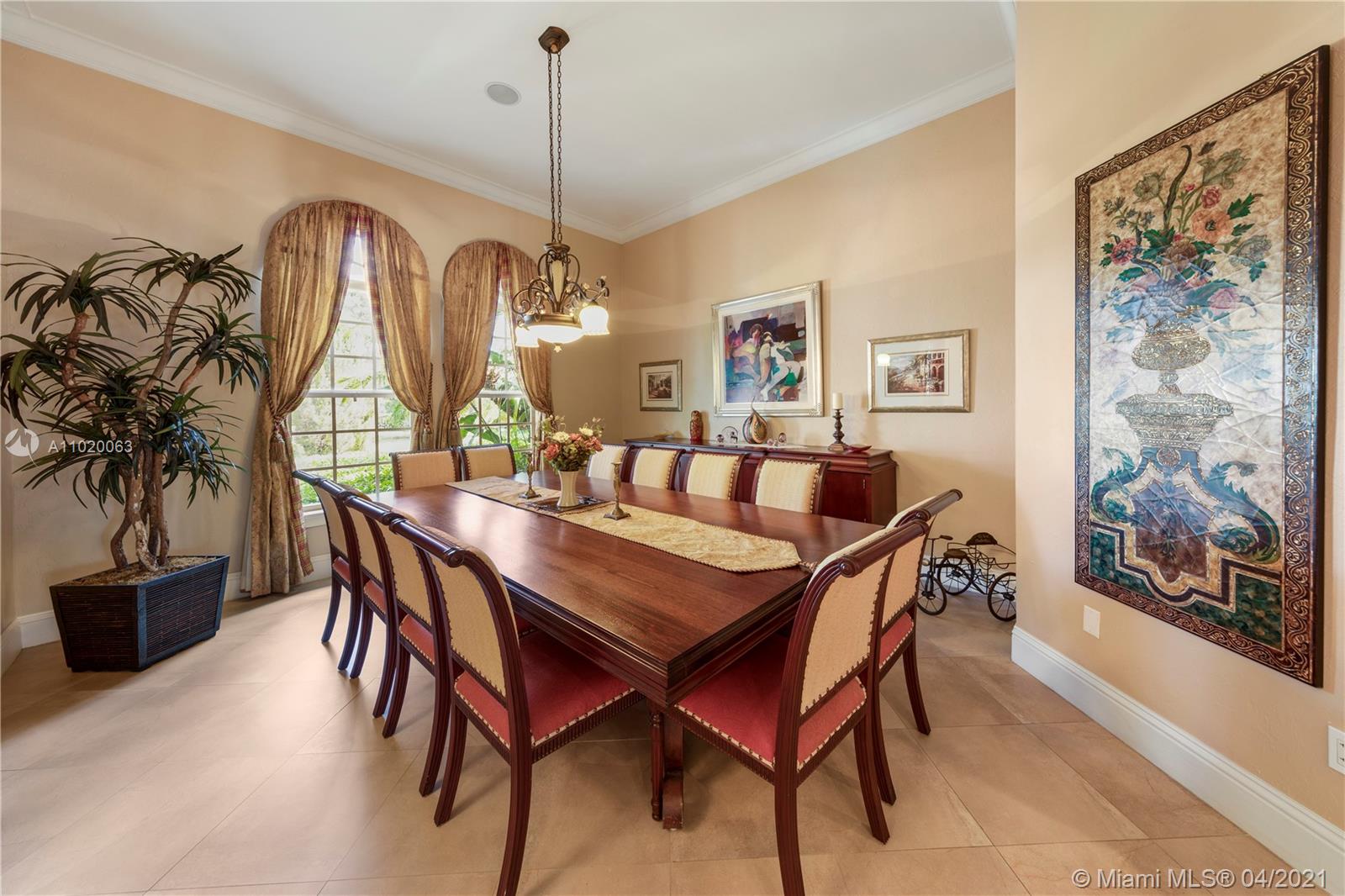 10 ACRES OF LUXURY - Residential