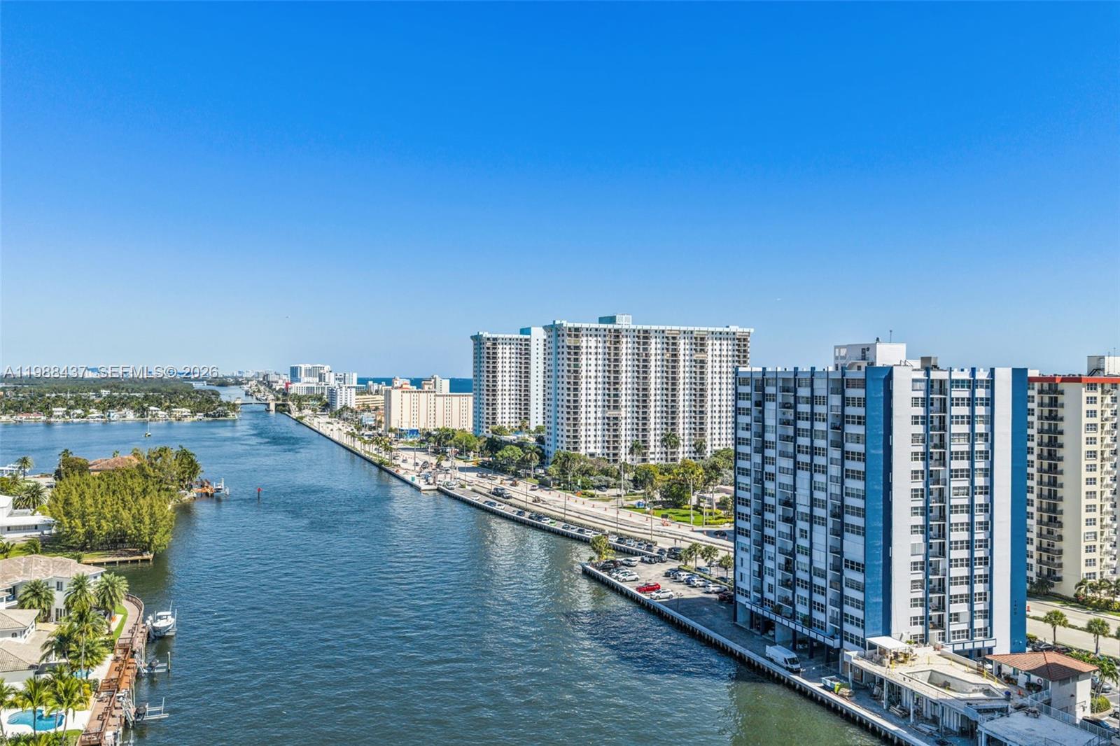 TRAFALGAR TOWERS CONDOMIN - Residential