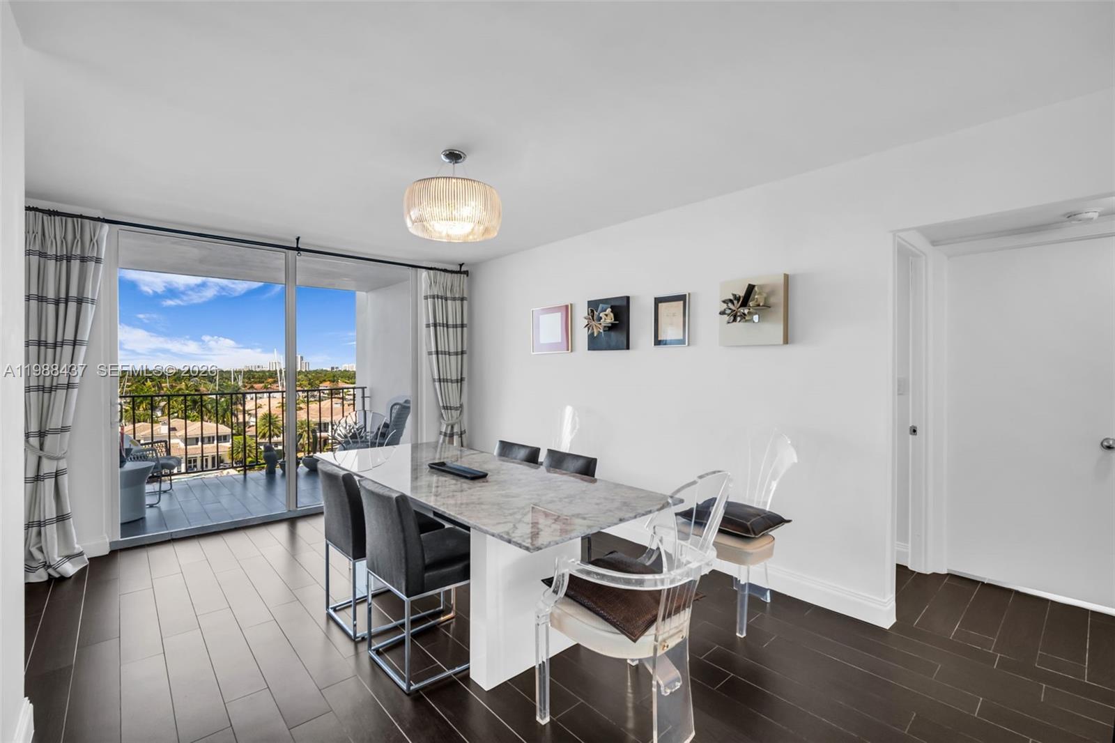 TRAFALGAR TOWERS CONDOMIN - Residential