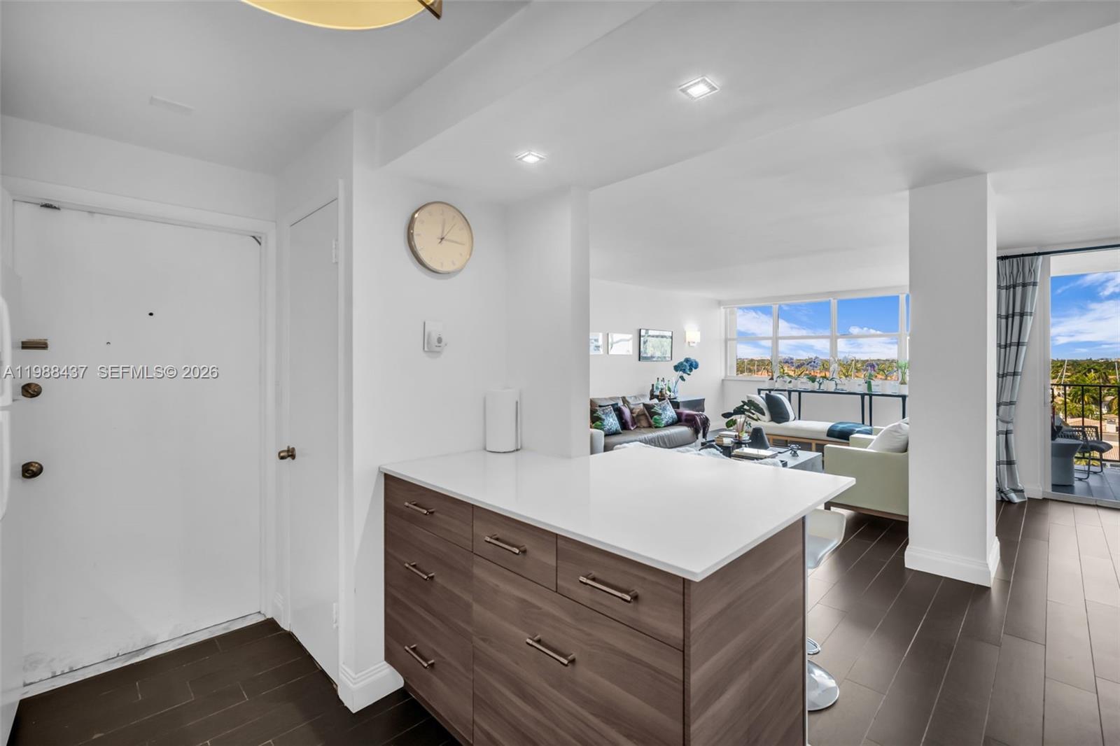 TRAFALGAR TOWERS CONDOMIN - Residential