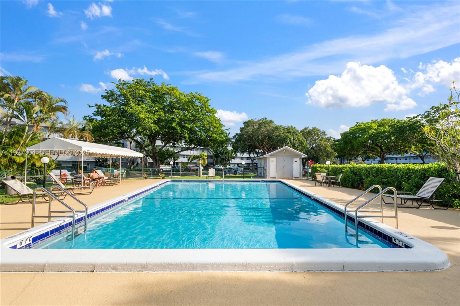 ROYAL PARK CONDO - Residential