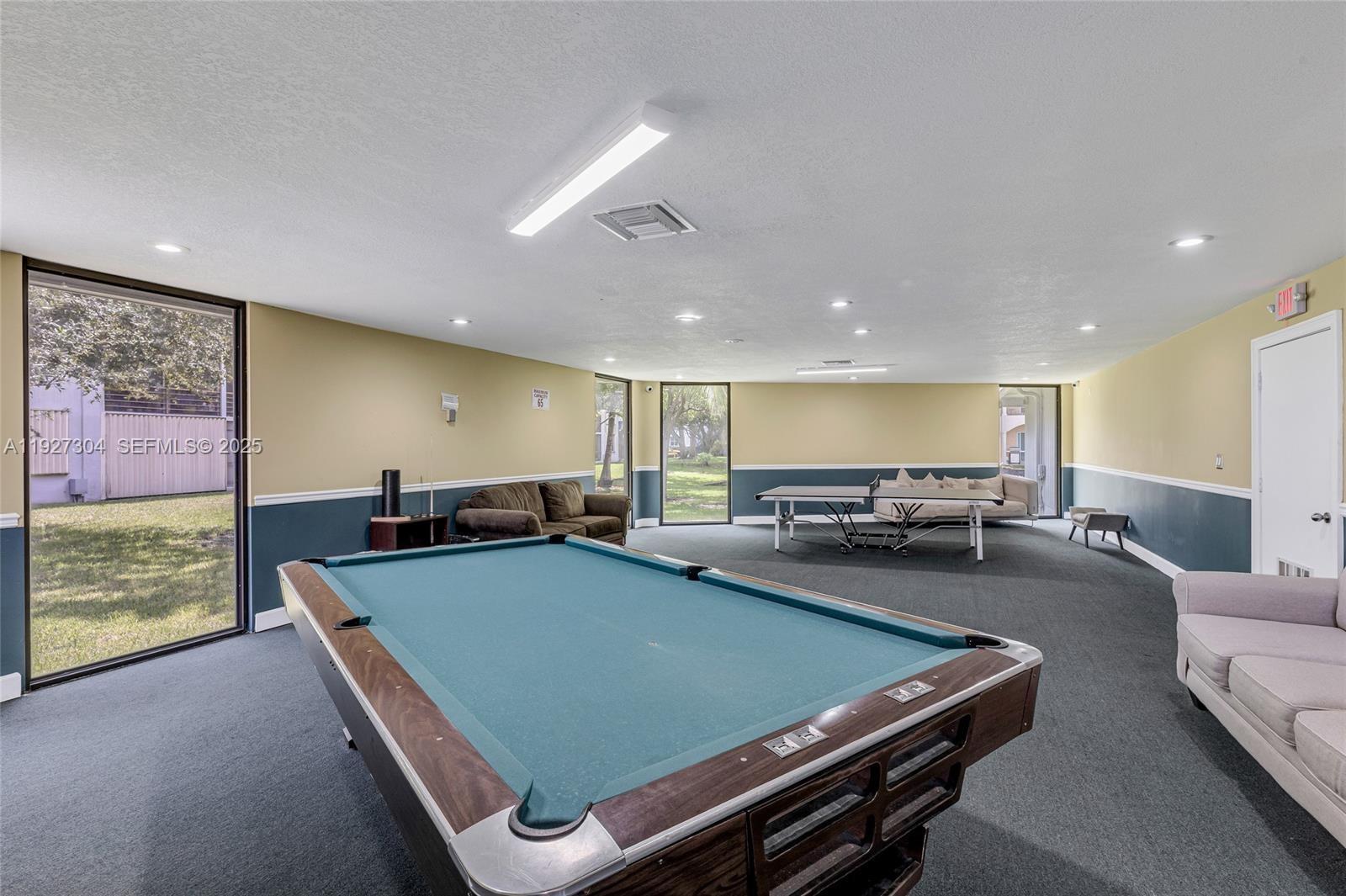 ROYAL PARK CONDO - Residential