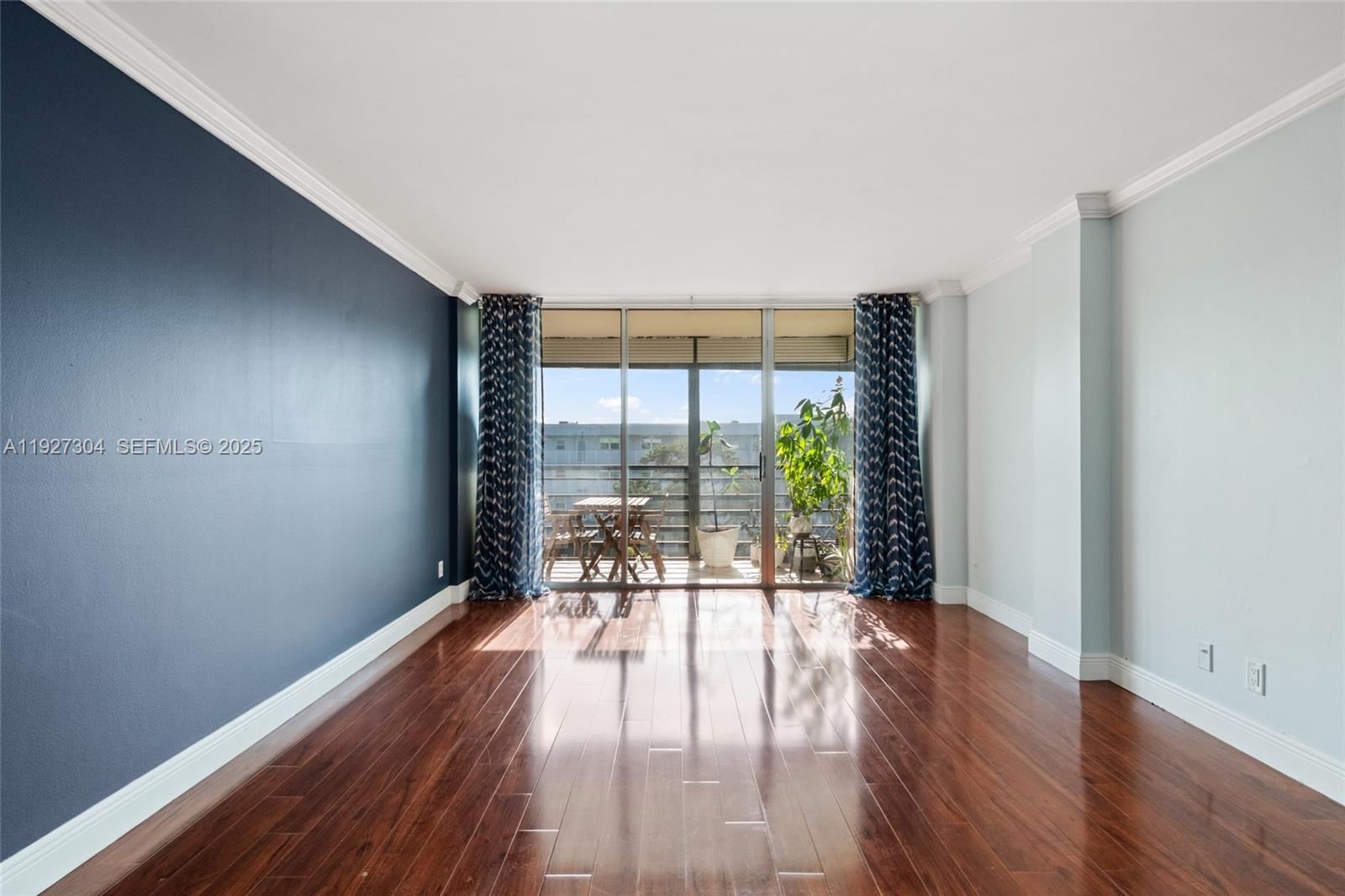 ROYAL PARK CONDO - Residential