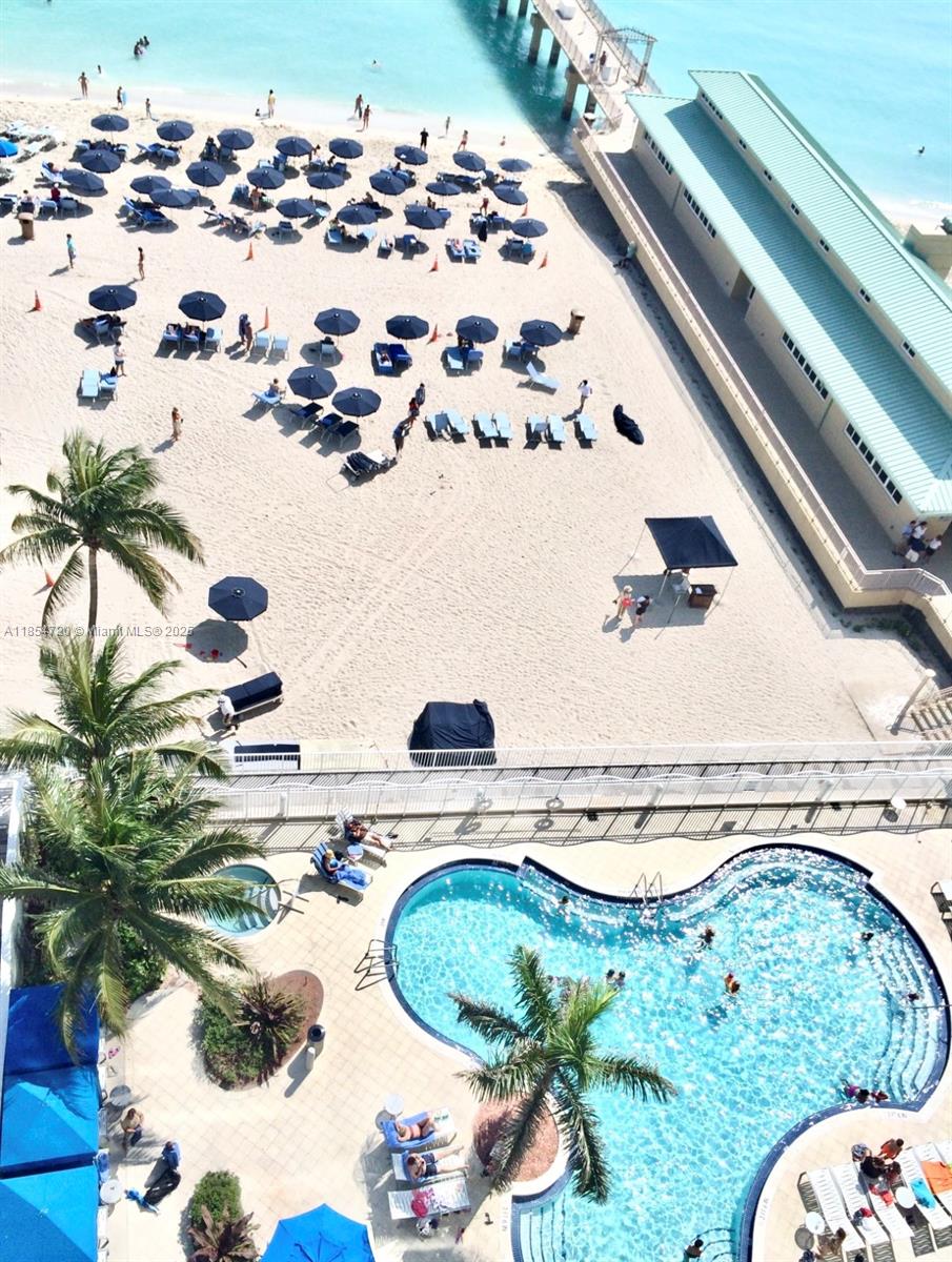 LA PERLA CONDO - Residential