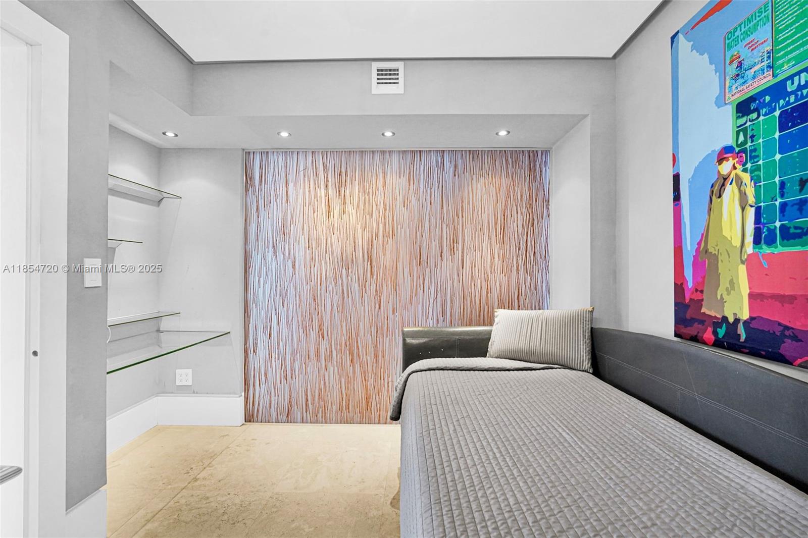 LA PERLA CONDO - Residential