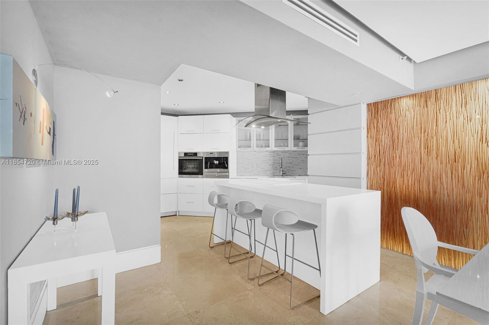 LA PERLA CONDO - Residential