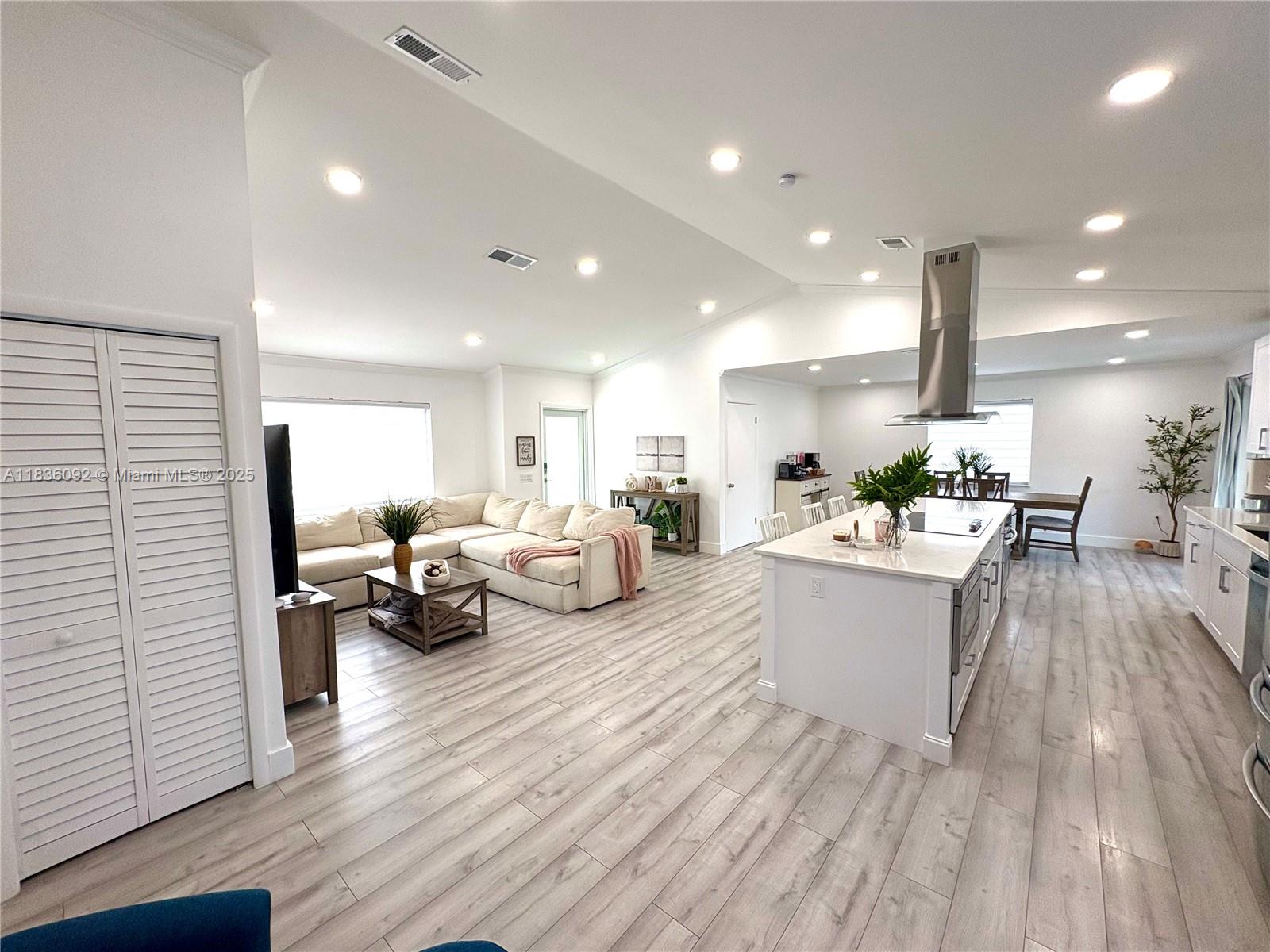 BIRD VILLAS SUB 2ND ADDN - Residential