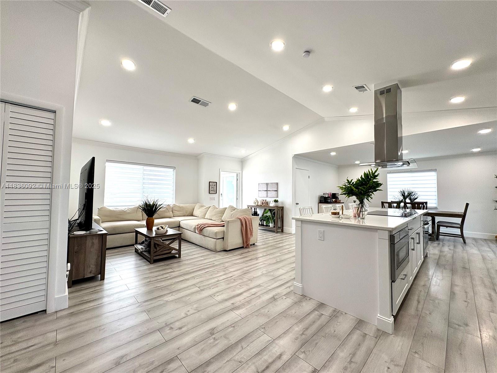 BIRD VILLAS SUB 2ND ADDN - Residential