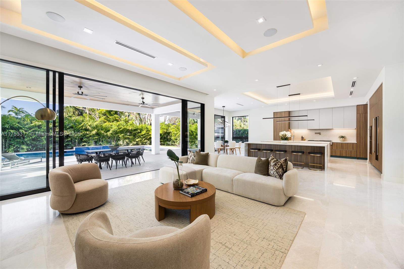 SNAPPER CREEK GROVES - Residential